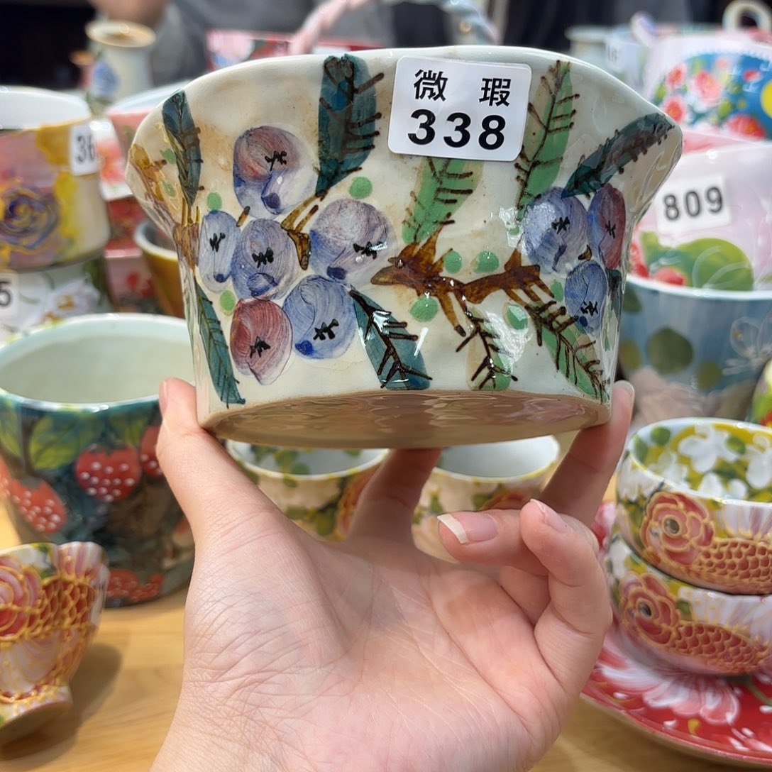 瓷片兔兔哈哈哈的样子