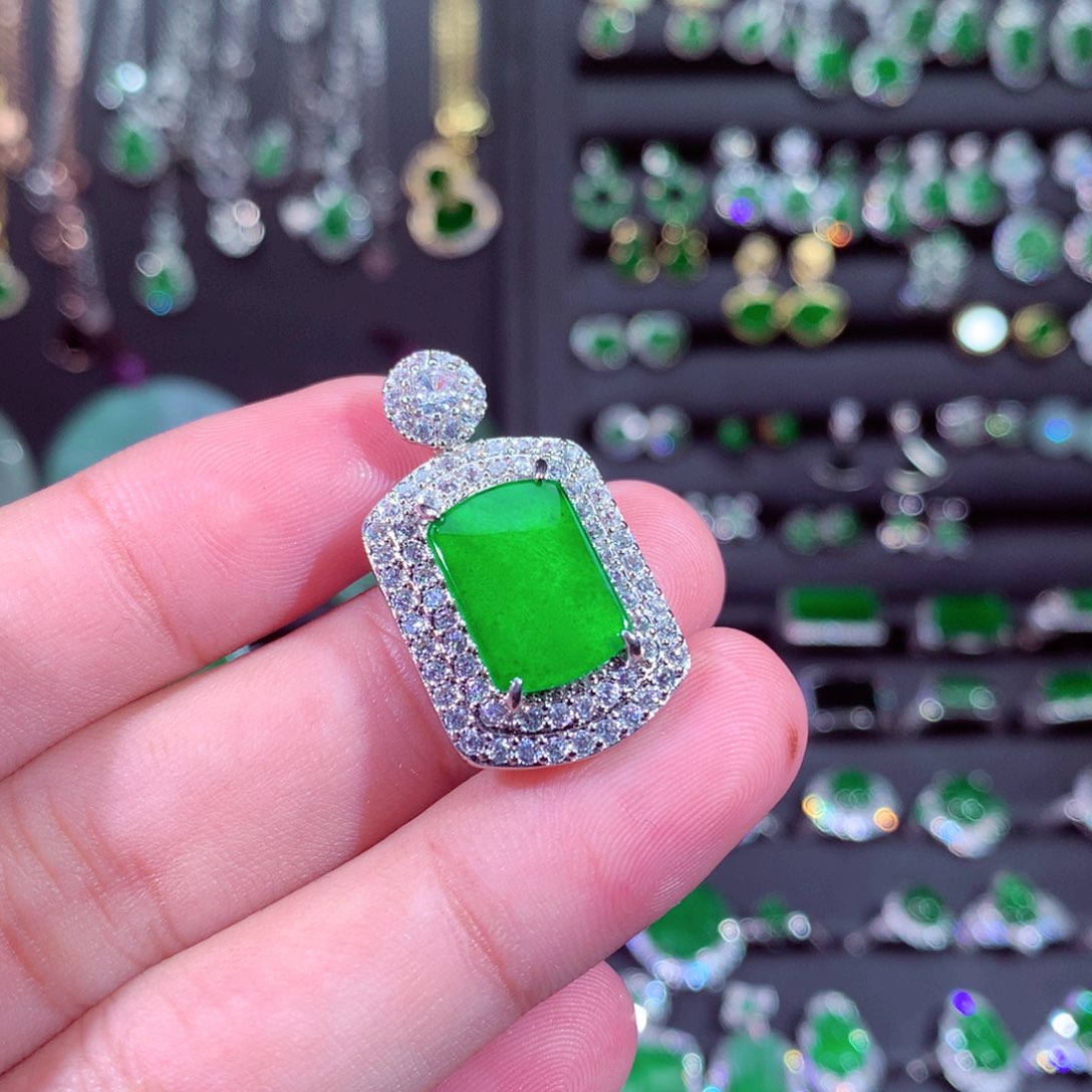 翡翠吊坠(不含链)未镶嵌