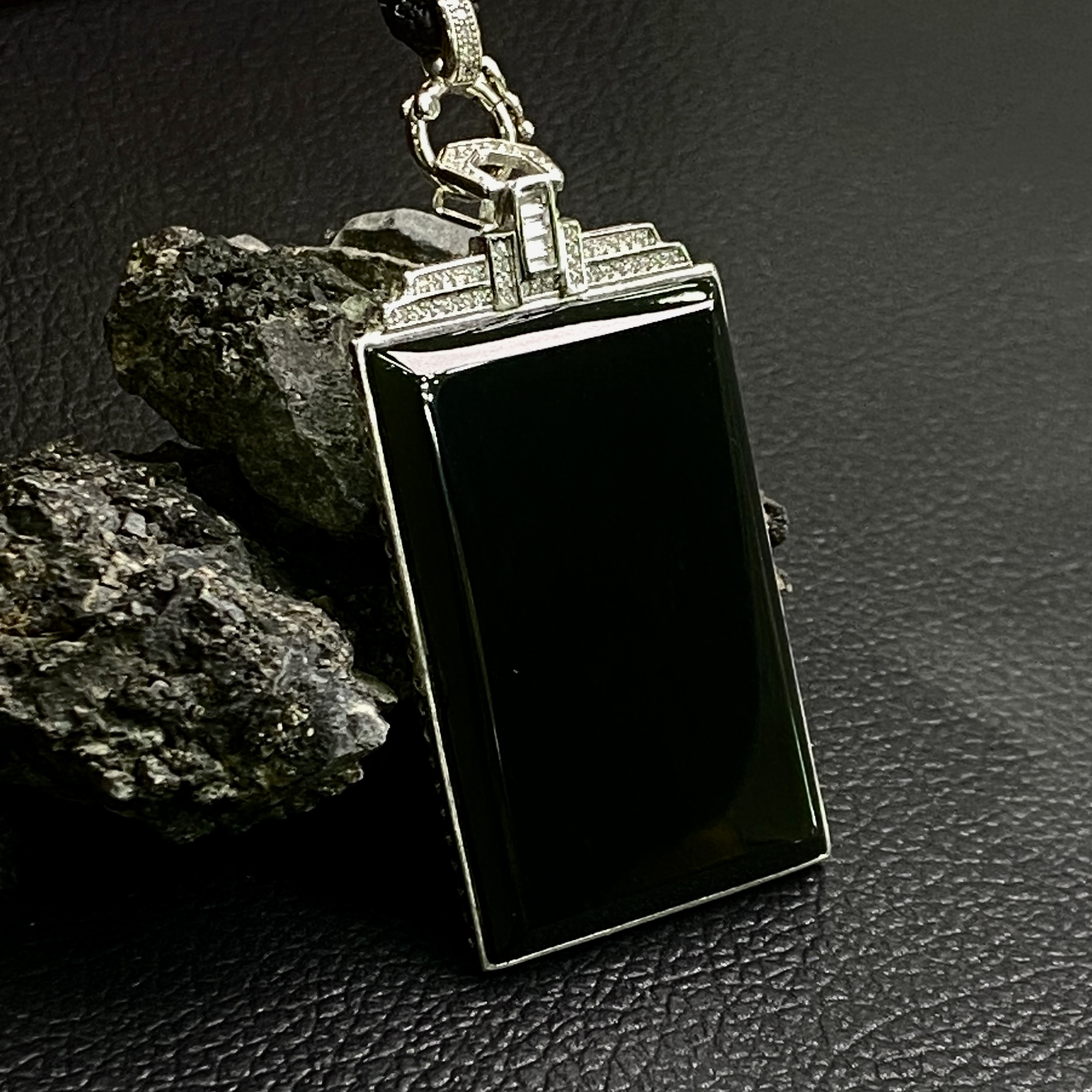 291664/天然和田玉无事牌吊坠s925银镶嵌款高端大气吊坠挂链