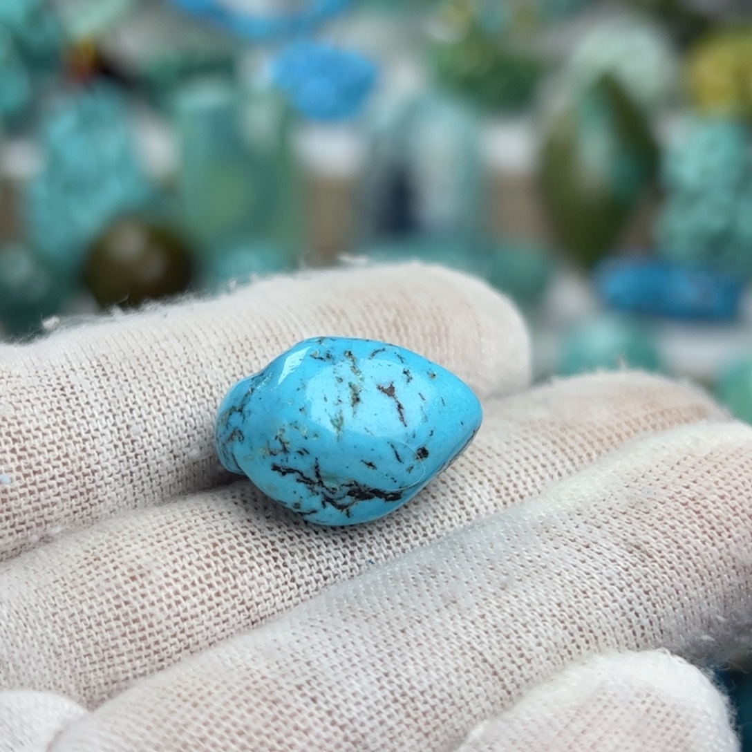 绿松石未镶嵌珠宝奇石