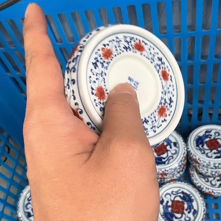 杯釉里红缠枝莲杯垫