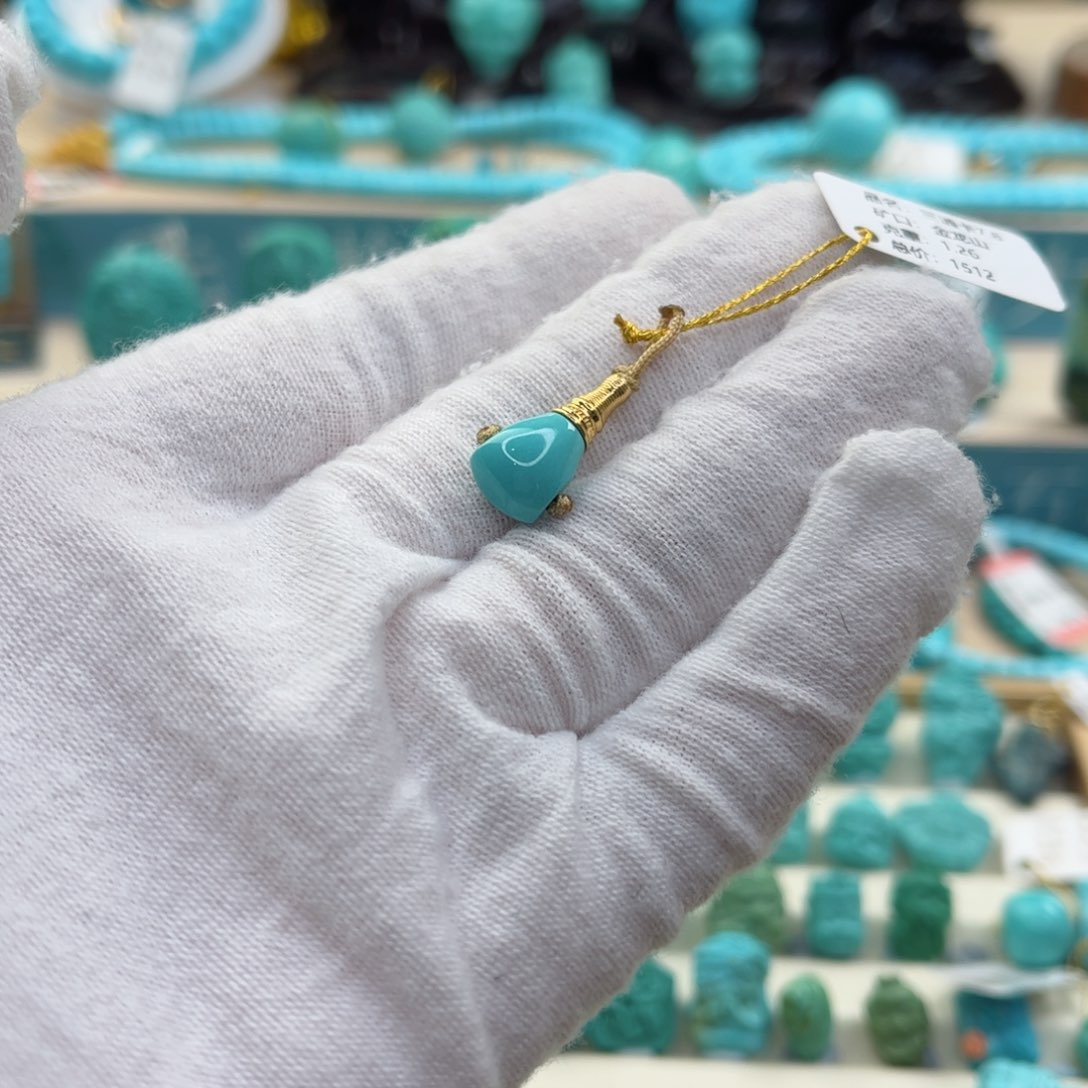 绿松石配饰18K金镶嵌