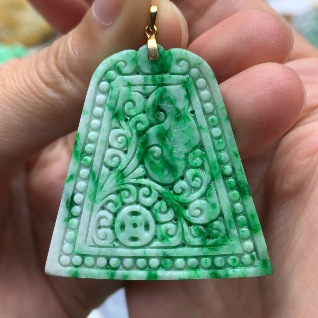 翡翠未镶嵌颈饰翡翠 