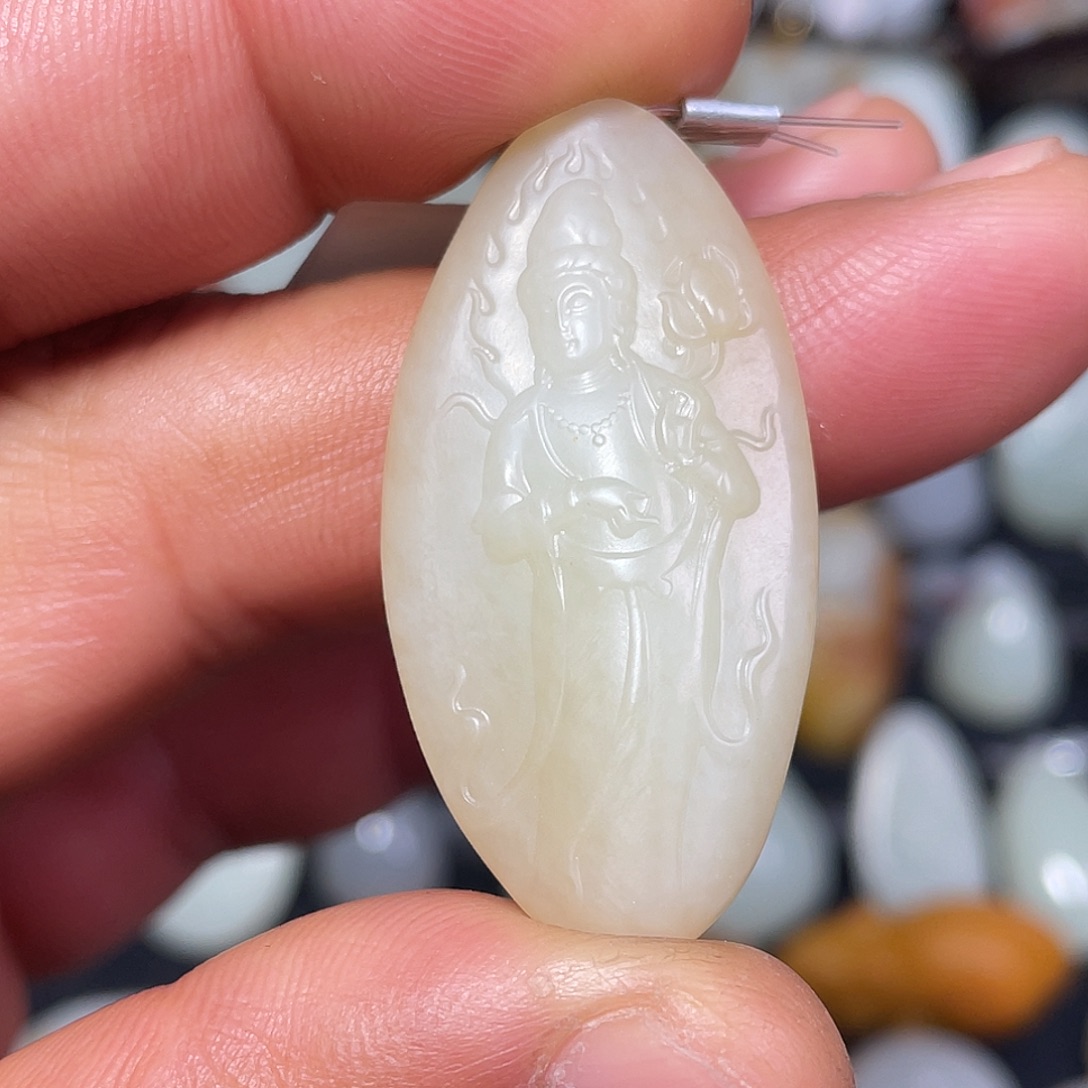 和田玉未镶嵌颈饰吊坠