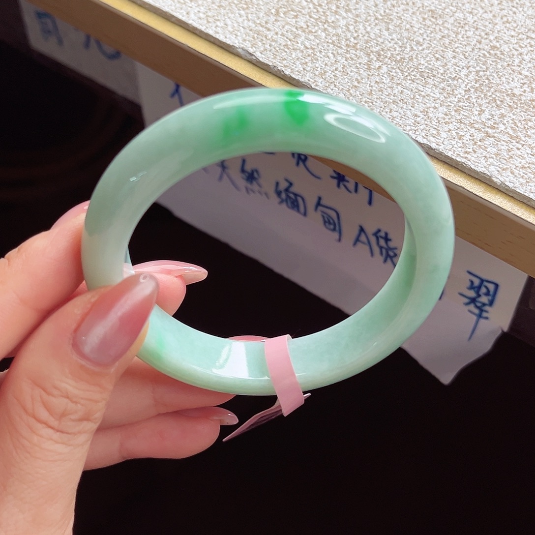 翡翠未镶嵌手镯手镯