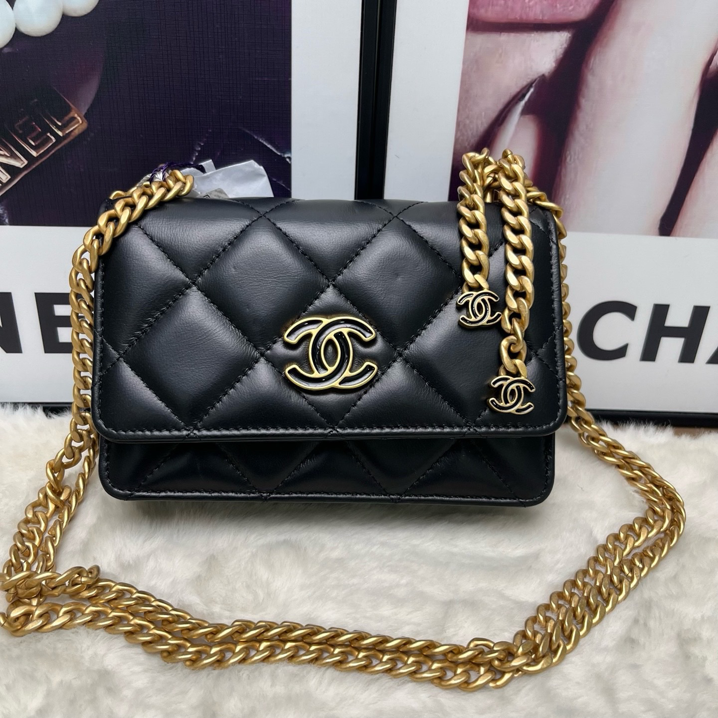 99新 Chanel/香奈儿 22p黑金珐琅吊坠风琴迷你woc