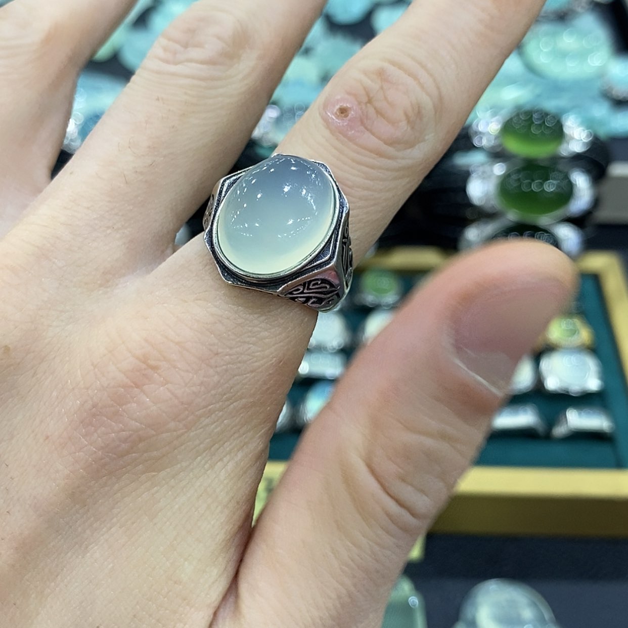 【闪购商品】银S925镶嵌蛇纹石玉戒指