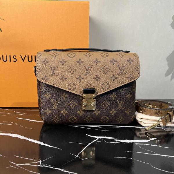 妃鱼/路易威登/95新/包包/市场价19700/250116RN0023