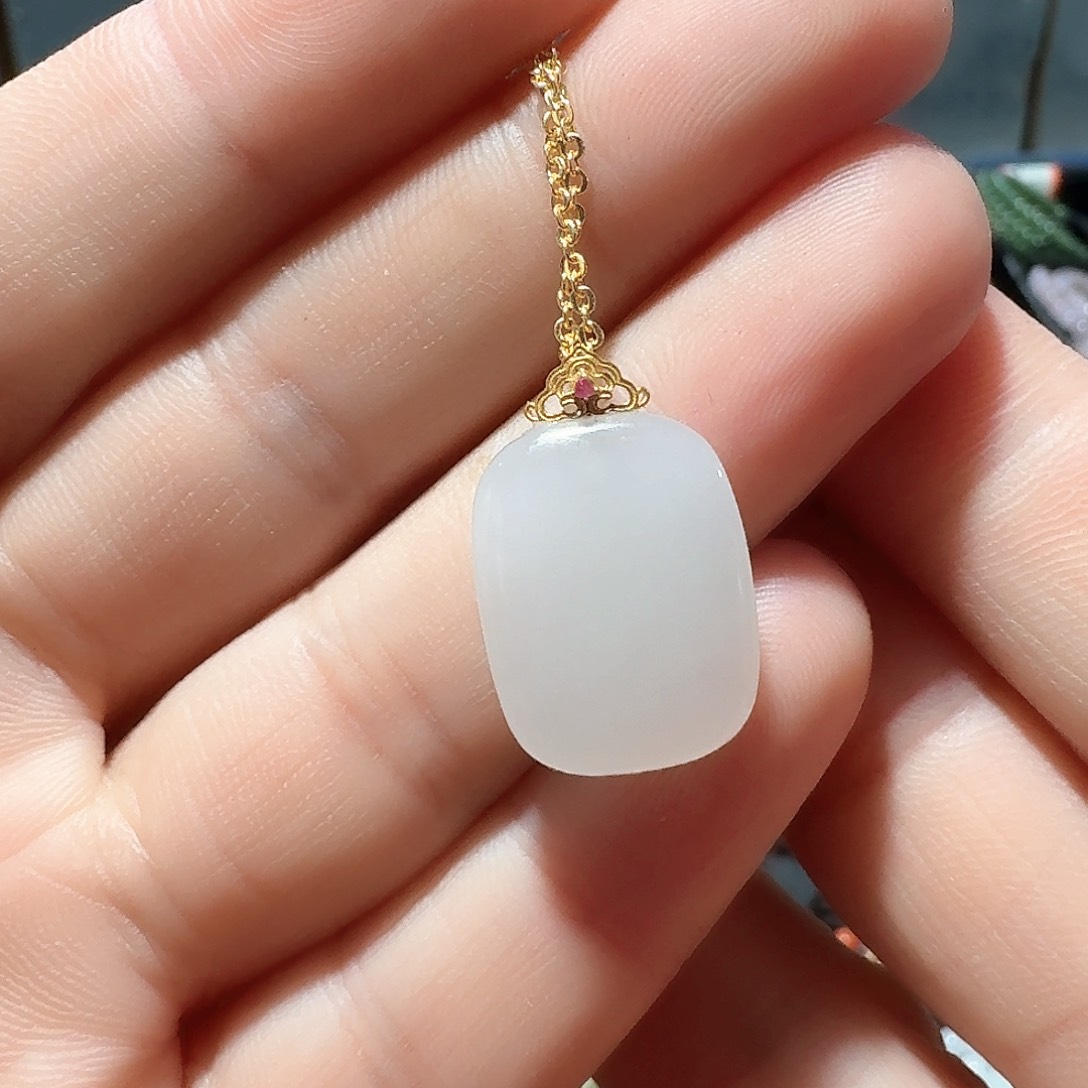 和田玉颈饰未镶嵌