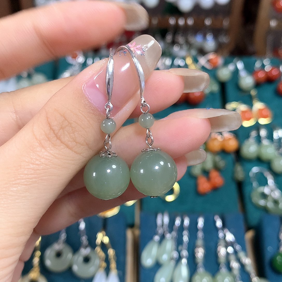 和田玉耳饰银S925镶嵌天然和田玉晴水12mm左右