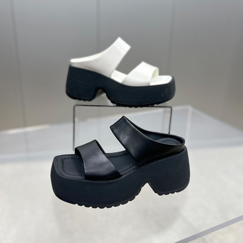 【左右华菲】8cm法式方头舒适真皮厚底凉拖鞋2025夏季百搭坡跟半拖