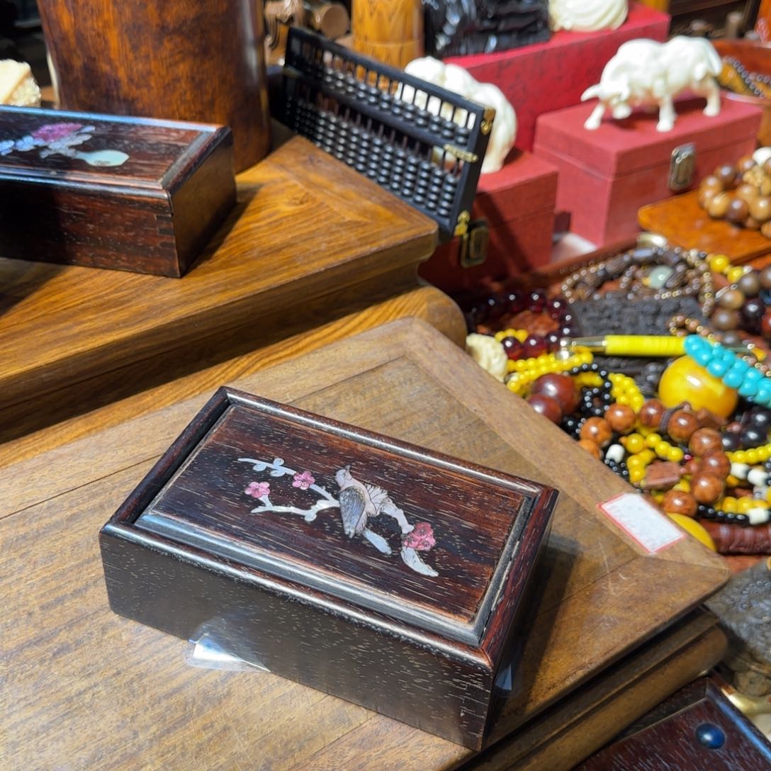 木纽****d紫檀木单向盒子1111111111