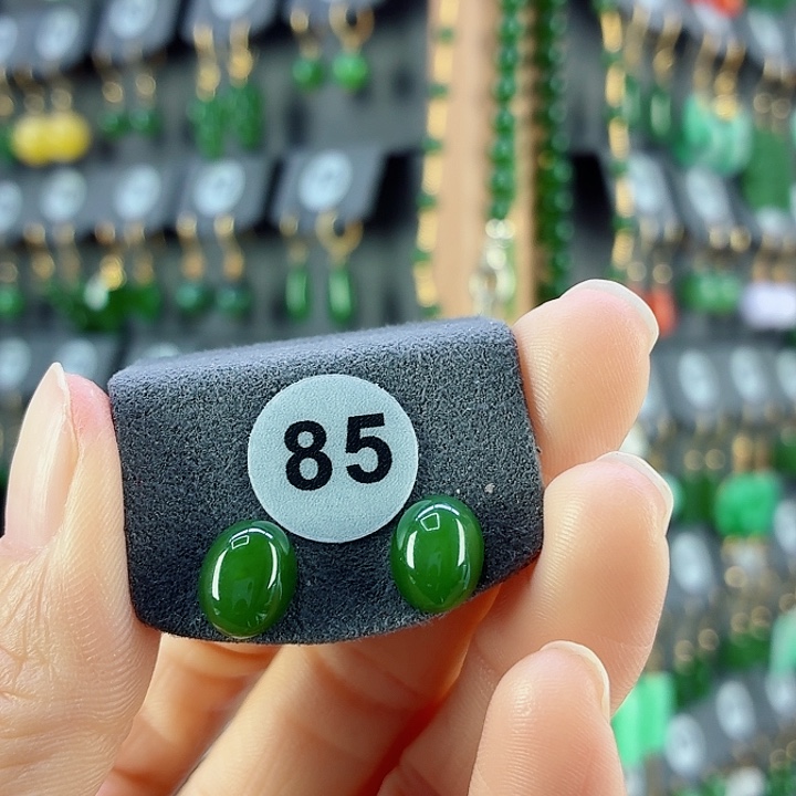 和田玉18K金镶嵌耳饰