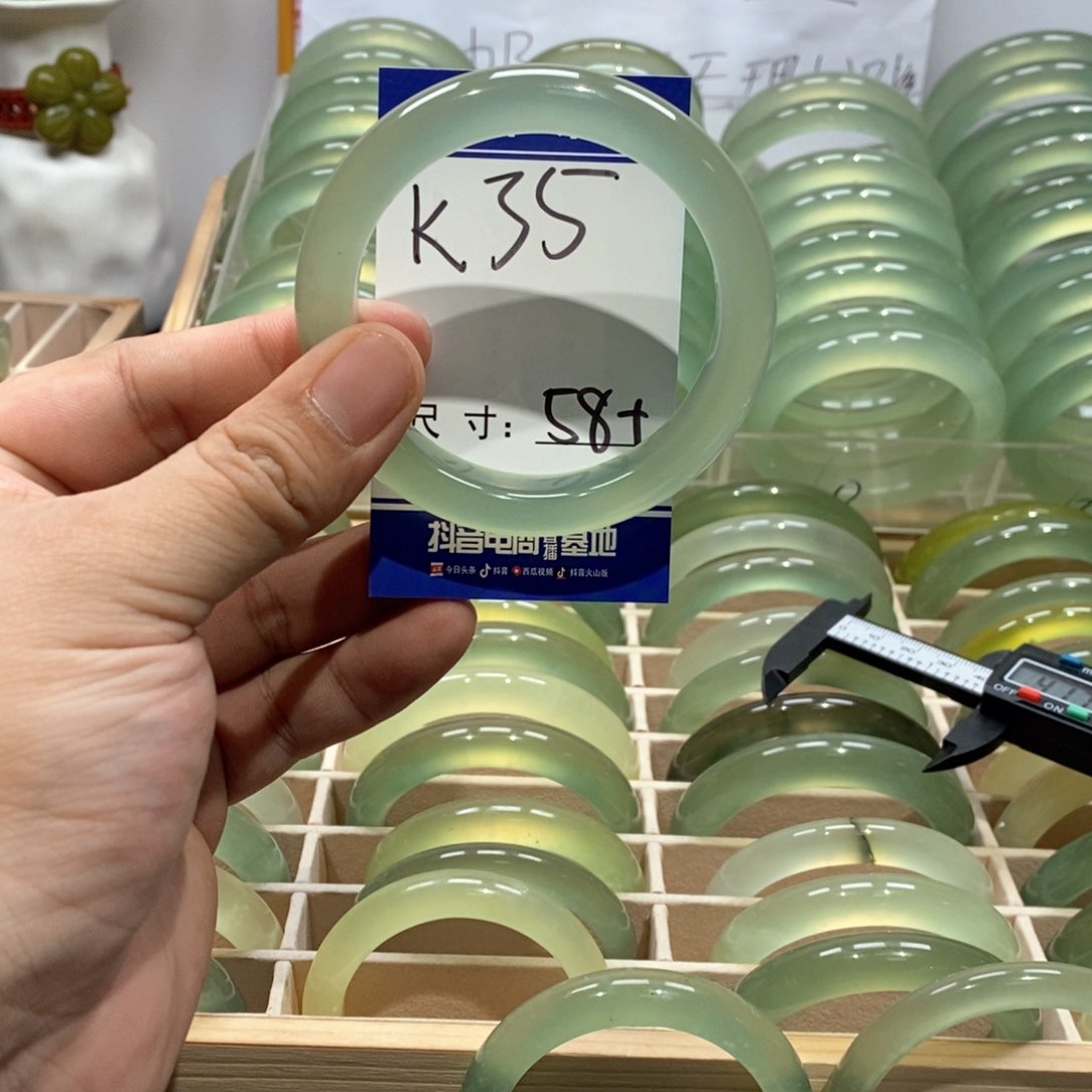岫玉手镯未镶嵌手镯