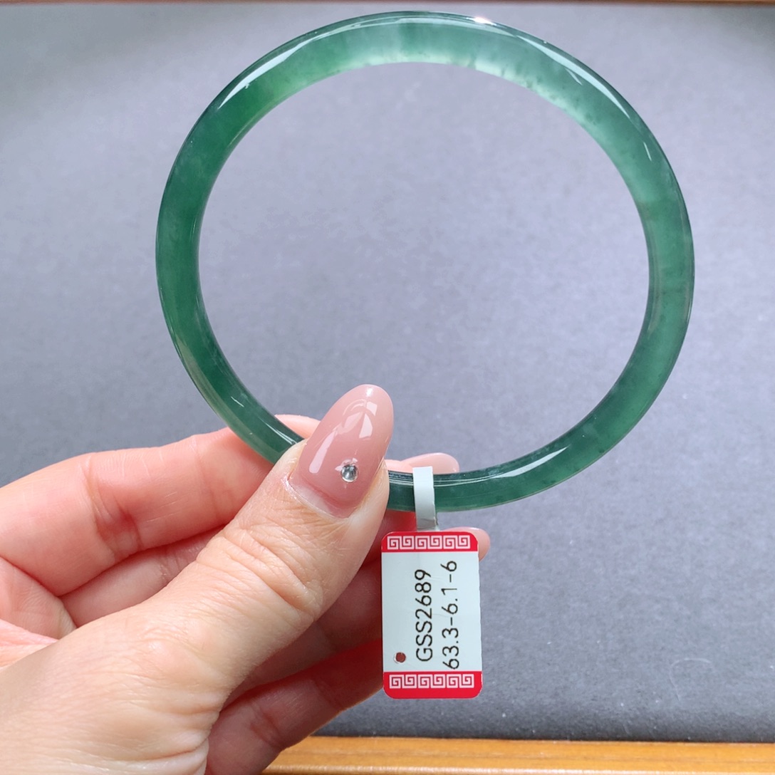 翡翠手镯未镶嵌天然翡翠手镯叮当镯