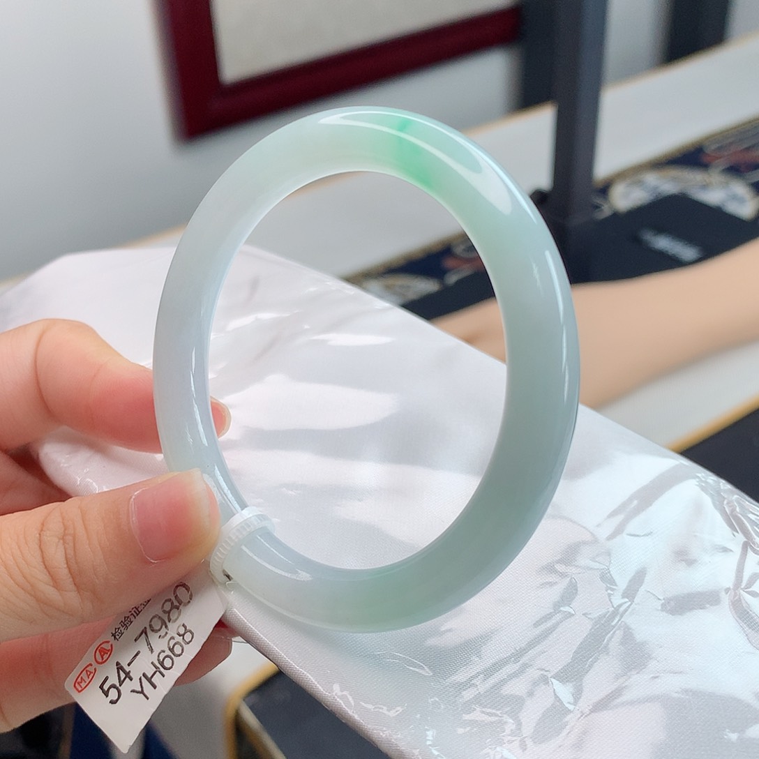 翡翠手镯未镶嵌3号