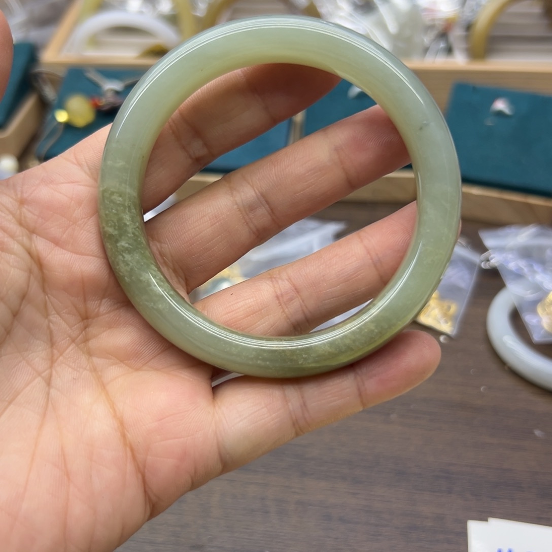 和田玉未镶嵌手镯60.9圈围1638