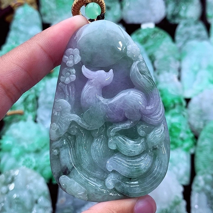 天然A货翡翠九尾狐