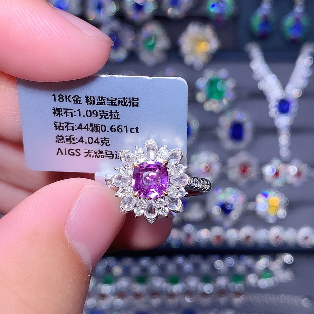 彩色蓝宝石戒指18K金镶嵌