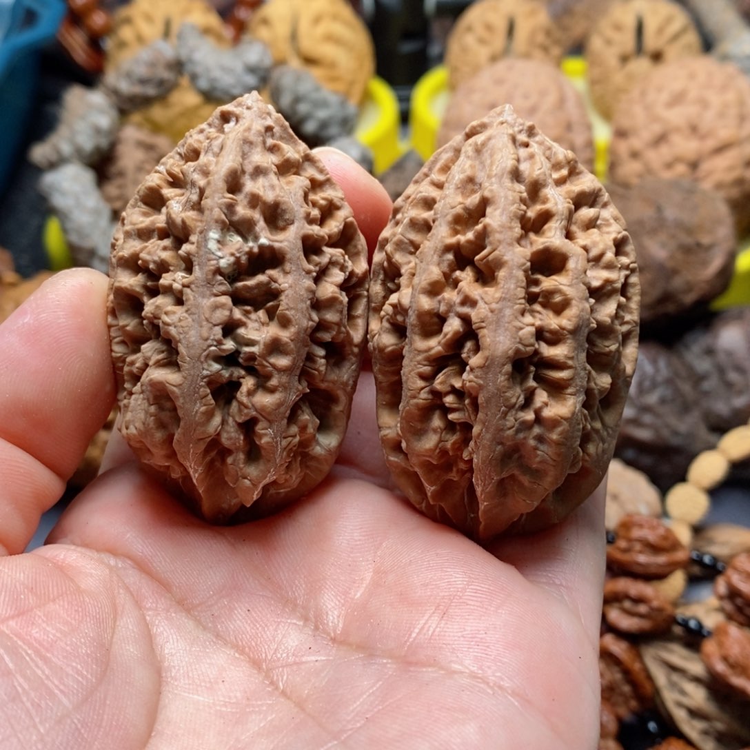 文玩核桃吊坠料****音瑕疵69