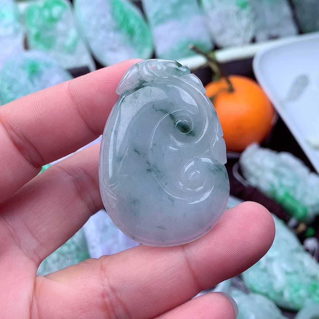 翡翠吊坠(不含链)未镶嵌桃*仔