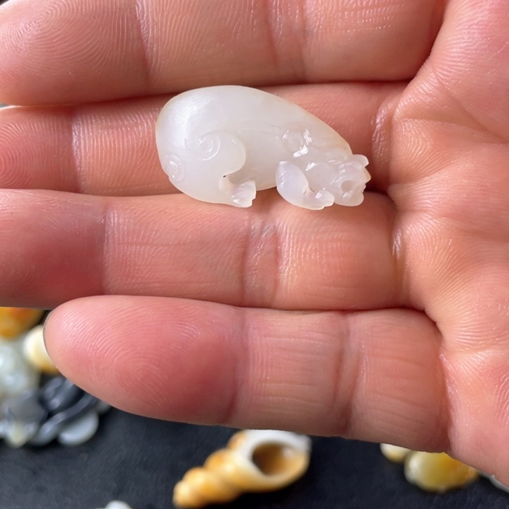 和田玉未镶嵌颈饰心**缘