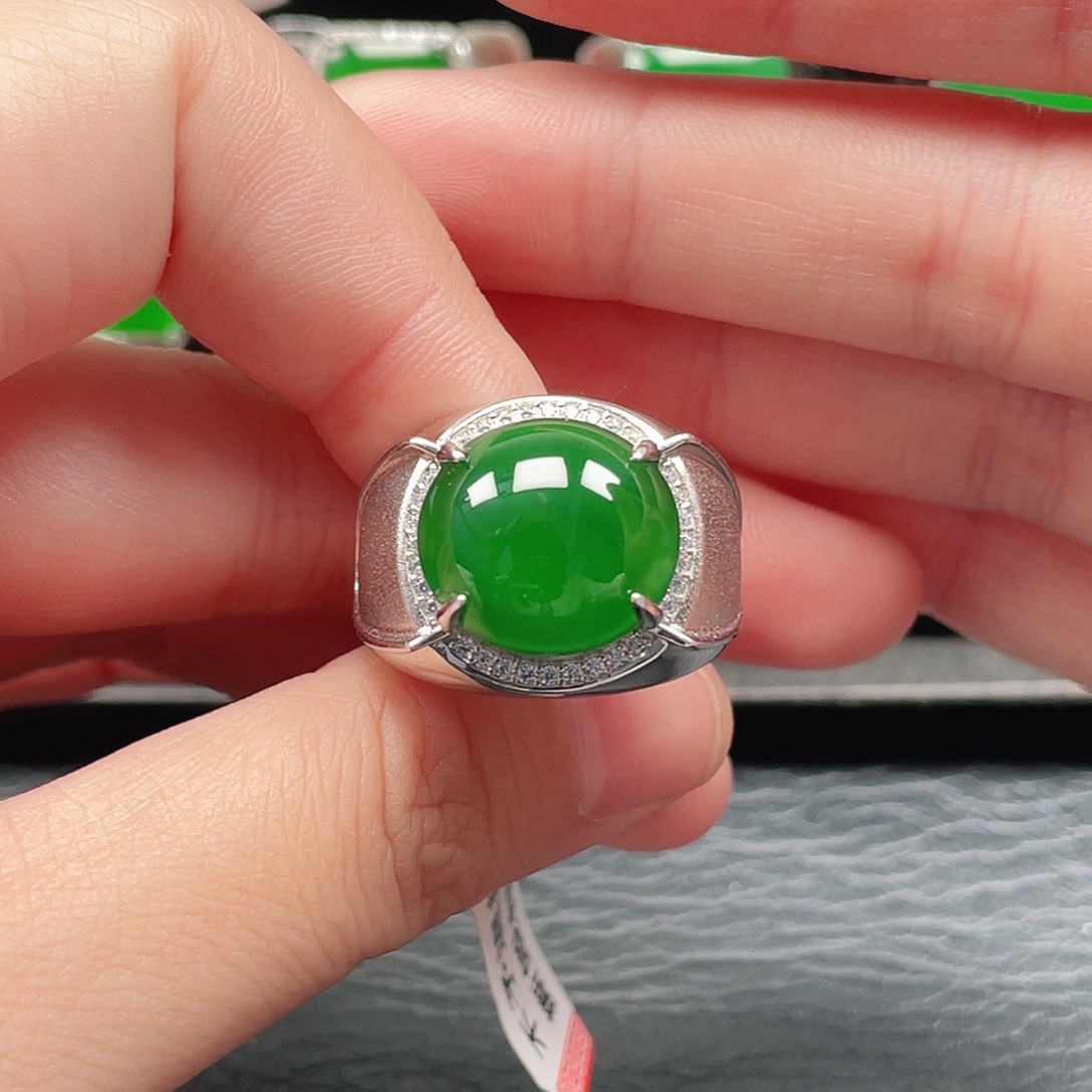 翡翠银S925镶嵌戒指没有运费险3980