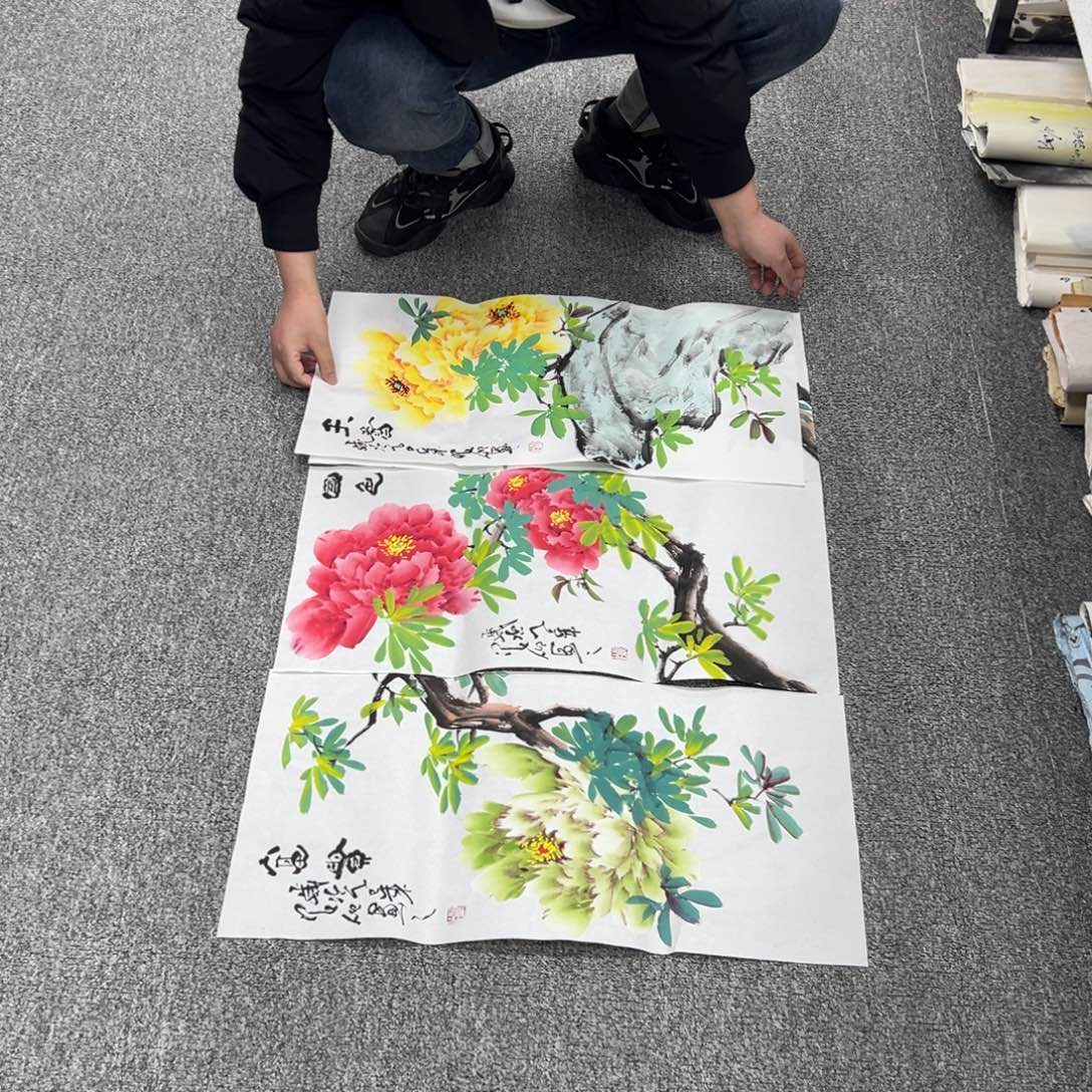 国画卖字画的小老板