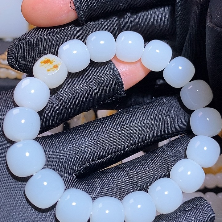 和田玉套链未镶嵌人**戏