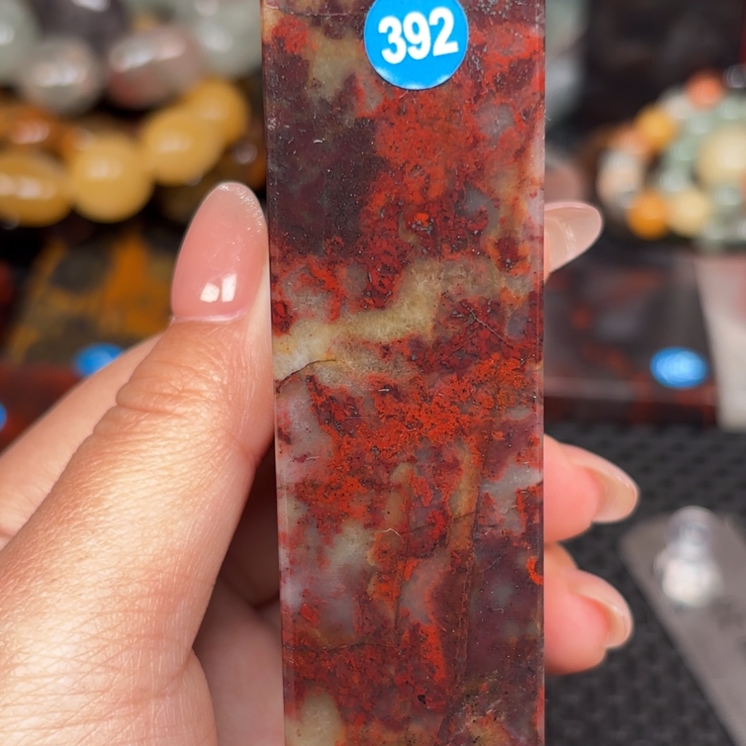 石材桂林鸡血印章摆件意境，编号：392