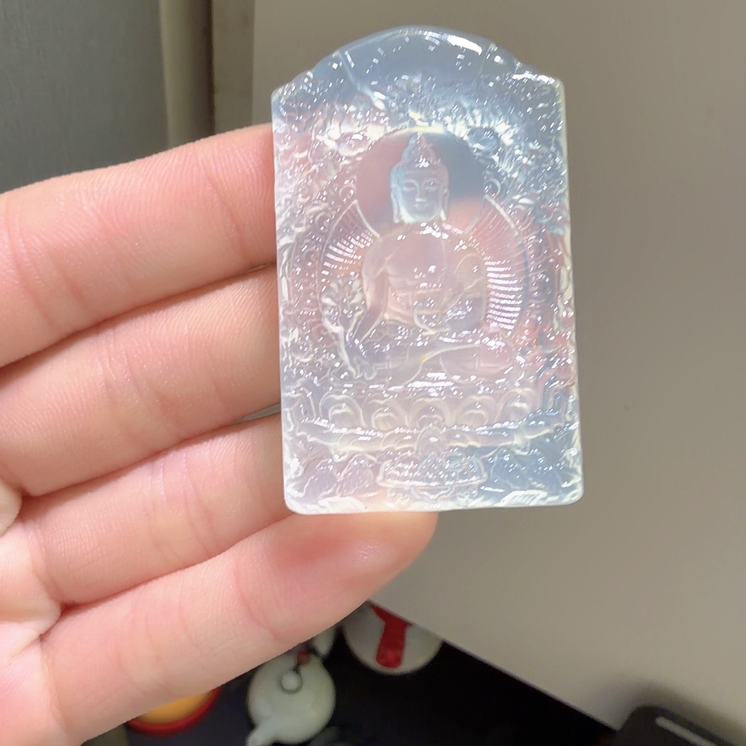 顺***。岫玉未镶嵌药师佛