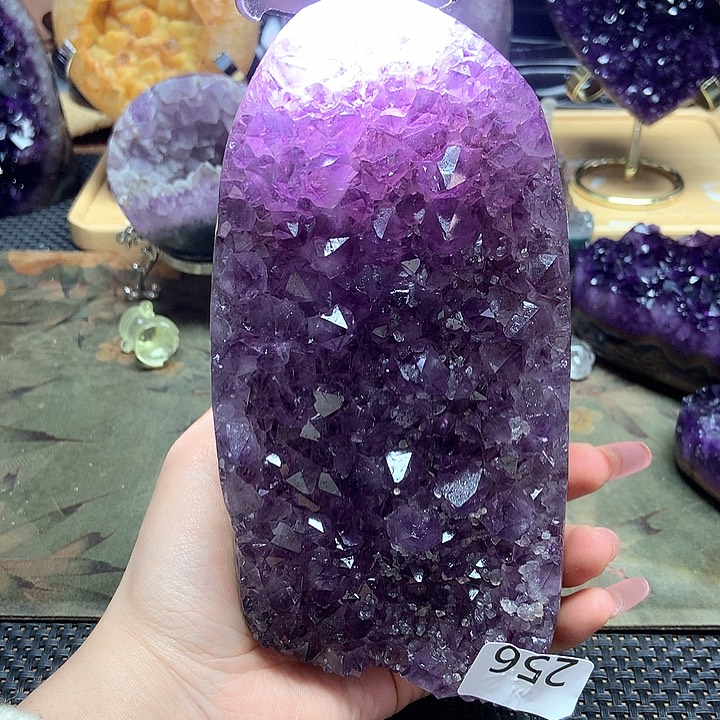 紫晶大型摆件（非配饰）未镶嵌