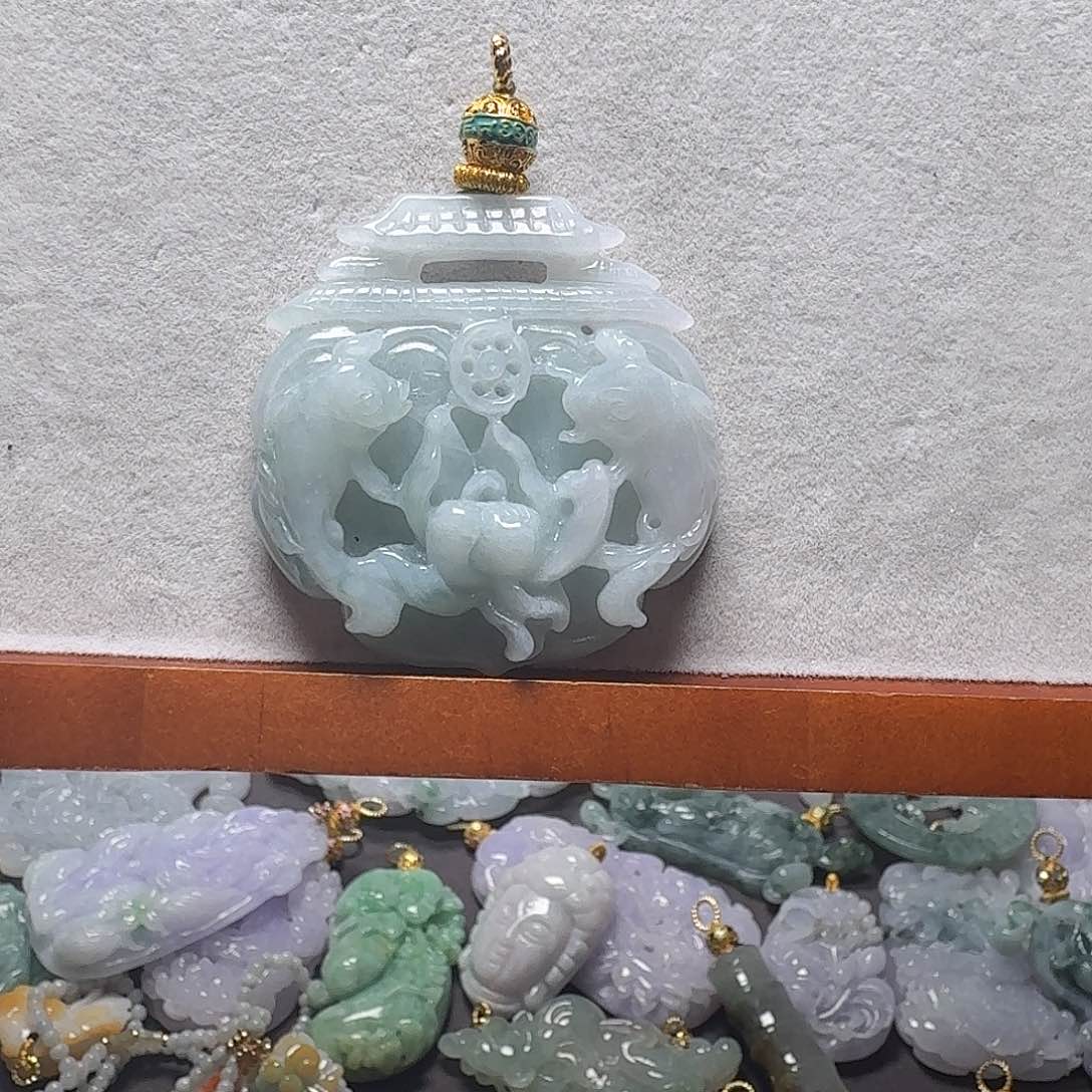 吊坠(赠链)未镶嵌翡翠