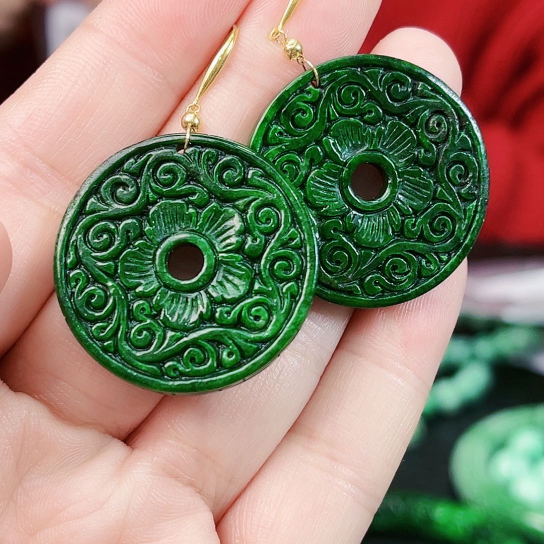 翡翠颈饰18K金镶嵌耳饰