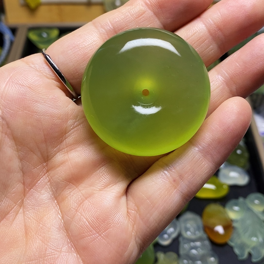 ****️蛇纹石玉未镶嵌颈饰
