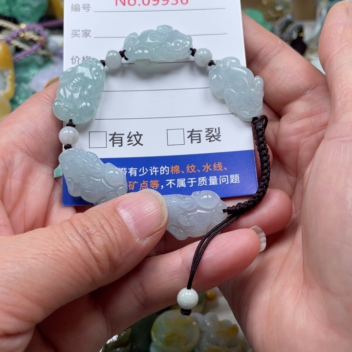 翡翠挂件未镶嵌猴翡翠玉缘吊坠挂件