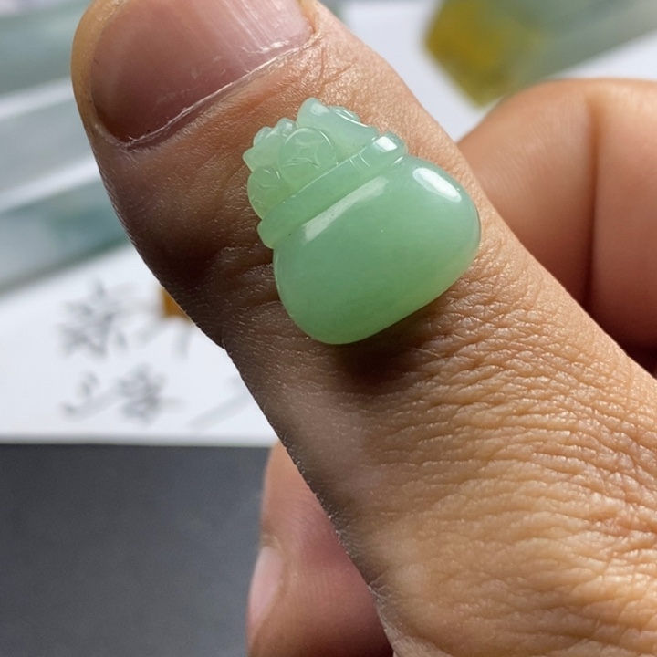 定制翡翠未镶嵌无