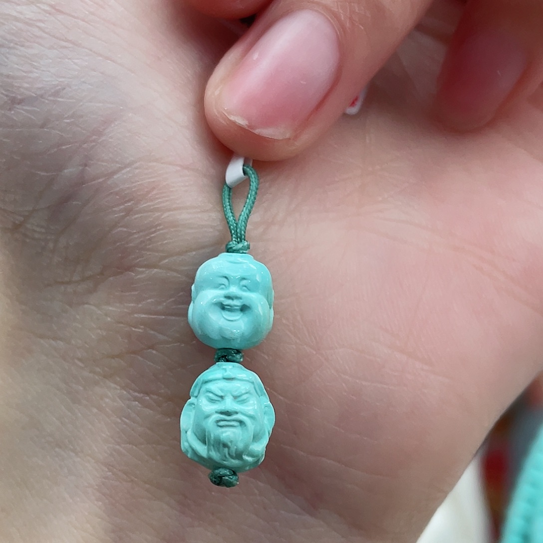 绿松石颈饰未镶嵌