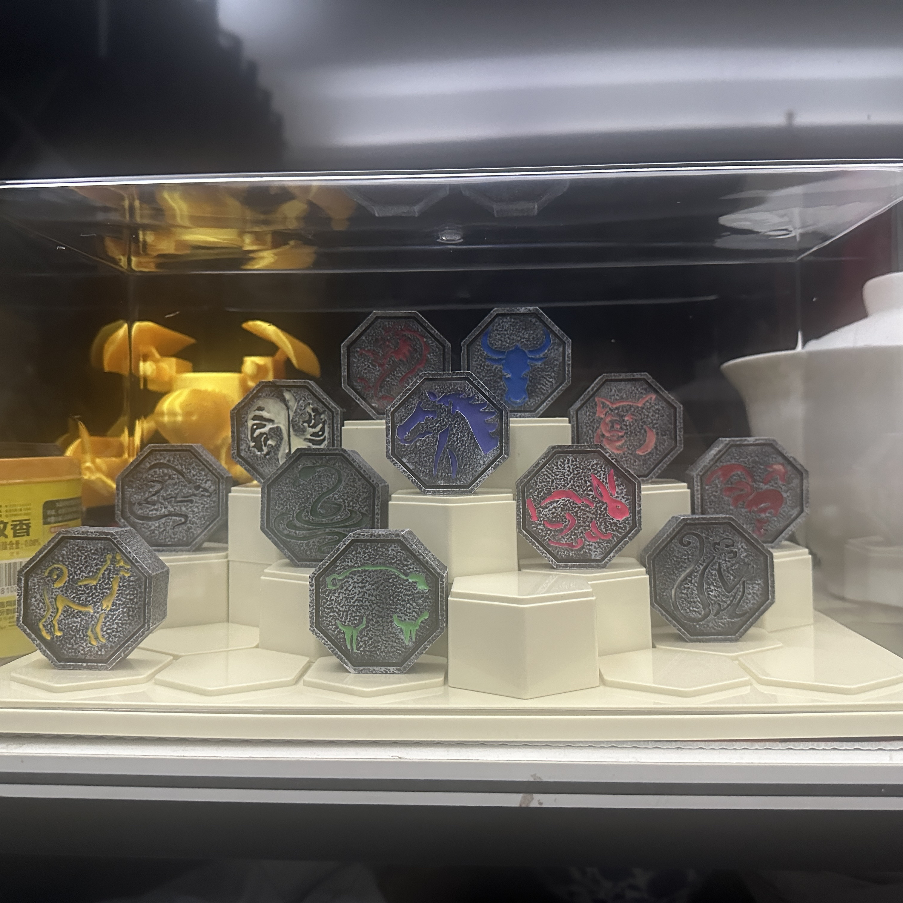 动漫周边成龙历险记十二生肖台柱符石发光模型收藏礼盒摆件