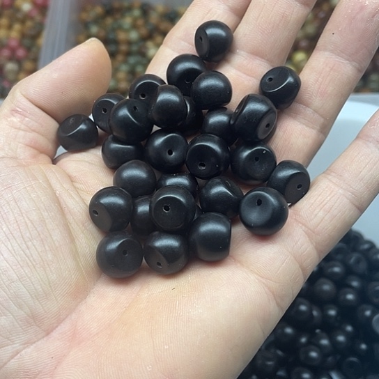 吊坠白玉菩提13黑大肠60颗