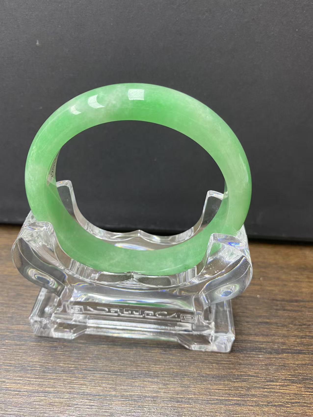 正阳绿 缅甸翡翠手镯女士