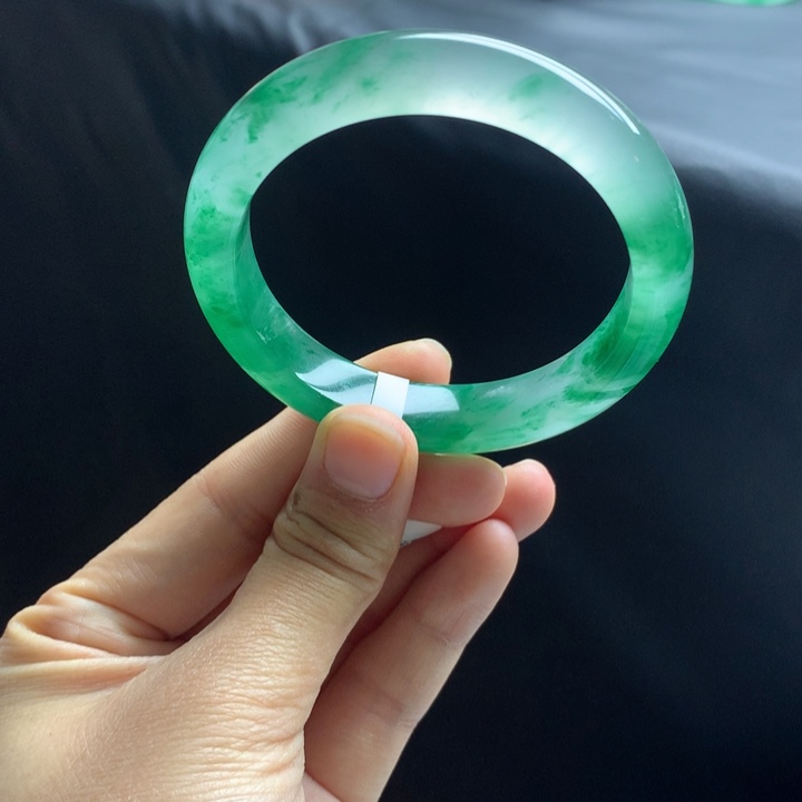 石英质玉手镯未镶嵌美*