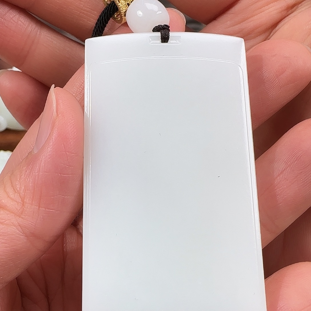 奔***子和田玉未镶嵌颈饰