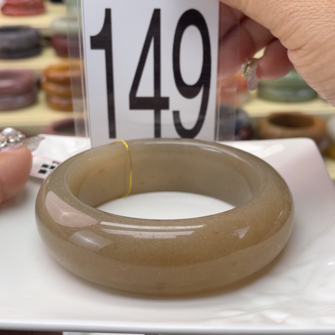 【闪购商品】石英质玉手镯未镶嵌