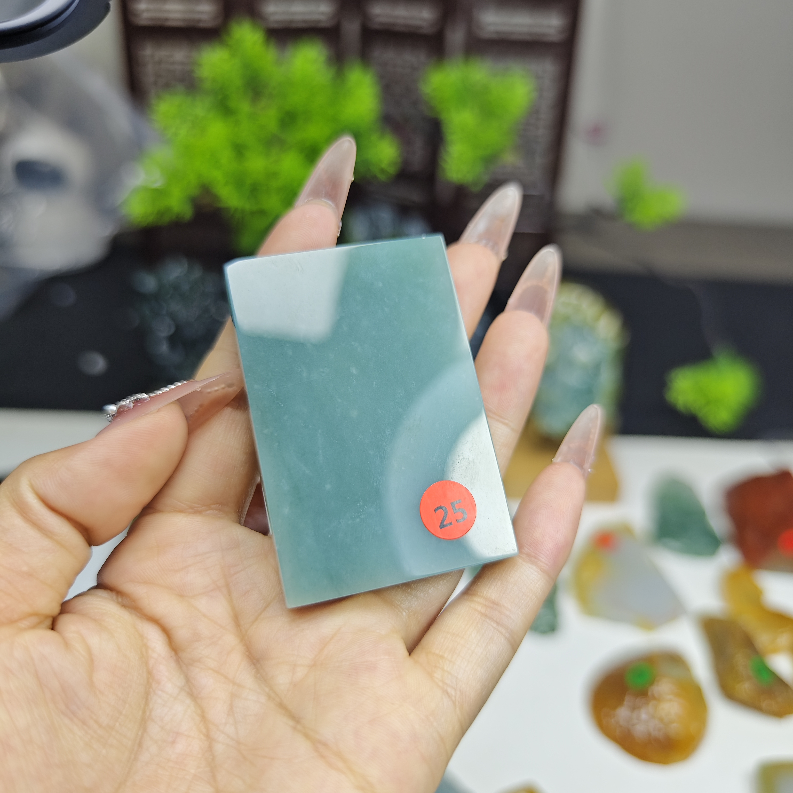 天然缅甸a货翡翠片料，尺寸60.4*41*7.8