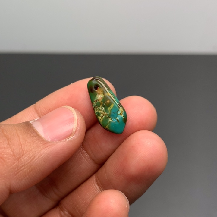 绿松石颈饰未镶嵌