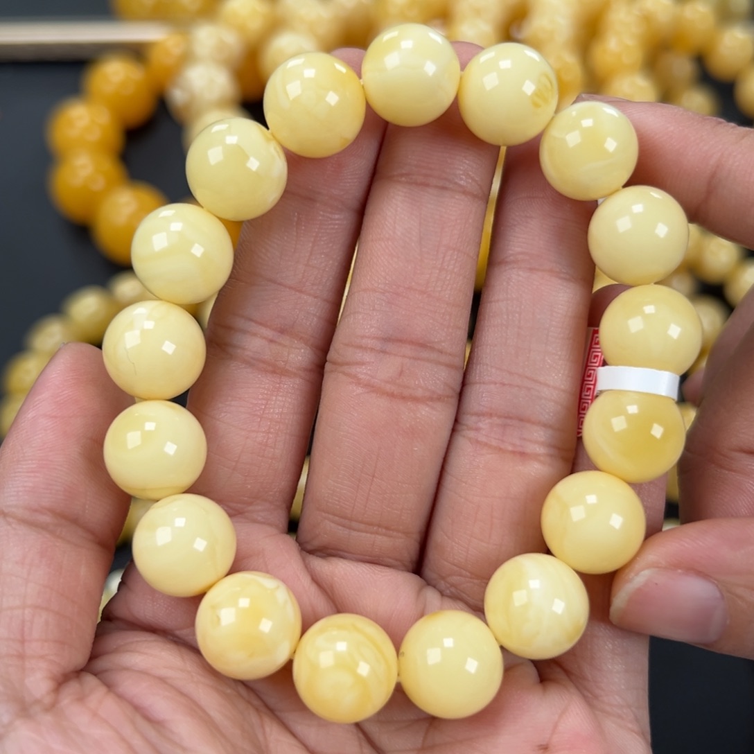 琥珀未镶嵌手链19.7克