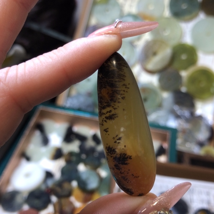 岫玉岫玉挂件未镶嵌