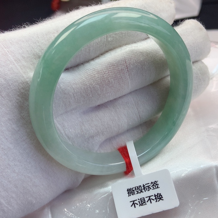 翡翠手镯未镶嵌安**贝54圈