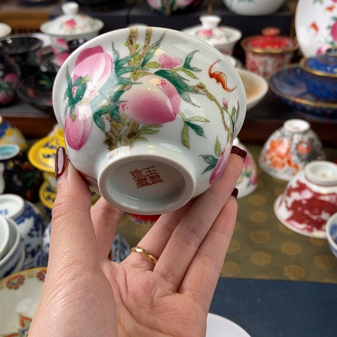 陶瓷艺术家的作品是一m